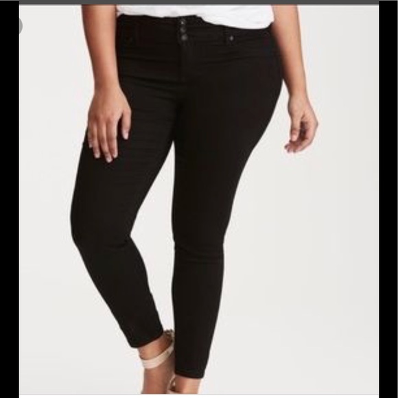 torrid Denim - Torrid Black three Button Denim Jeans Size 20s